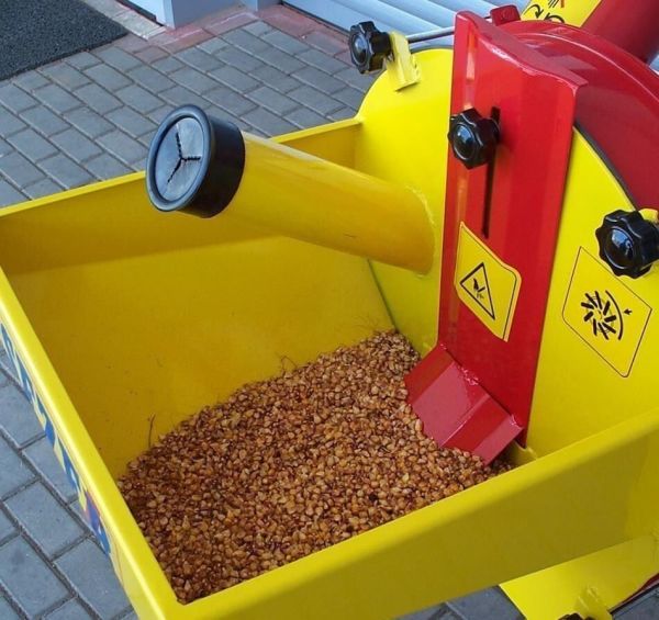 Sezer YKM2 Benzinli  Yem Kırma Makinesi