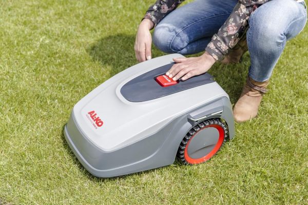 AL-KO 119.925 ROBOLINHO 500 W AKÜLÜ ÇİM BİÇME ROBOTU