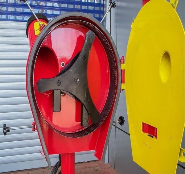 Sezer YKM1 Benzinli Yem Kırma Makinesi