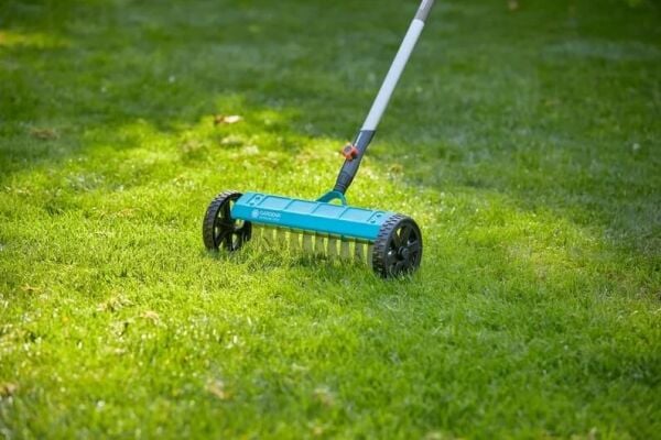 Gardena 3395-20 Tekerlekli Kök Havalandırma Tırmığı