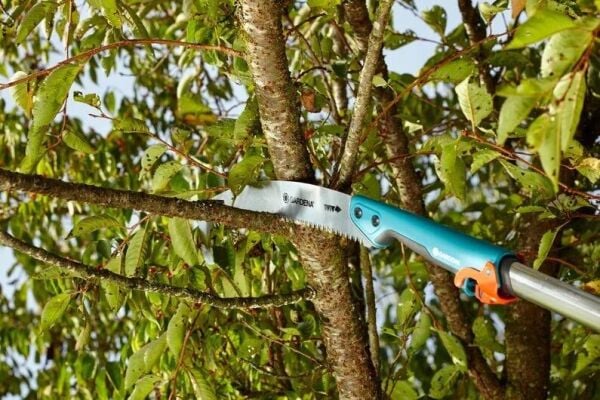Gardena 8739 Kıvrımlı Bahçıvan Budama Testeresi + 3721 Combisystem 210-390cm Teleskopik Sap